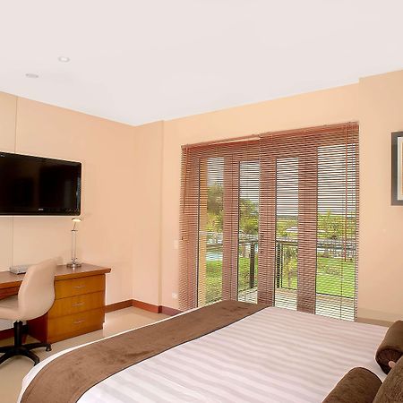 רסטרפו Wyndham Garden Villavicencio Rnt 26993 מראה חיצוני תמונה