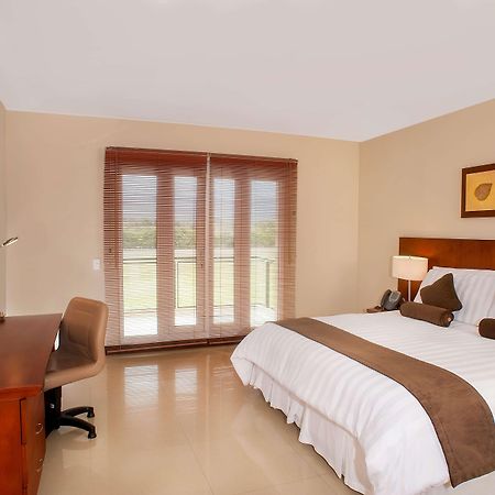 רסטרפו Wyndham Garden Villavicencio Rnt 26993 מראה חיצוני תמונה