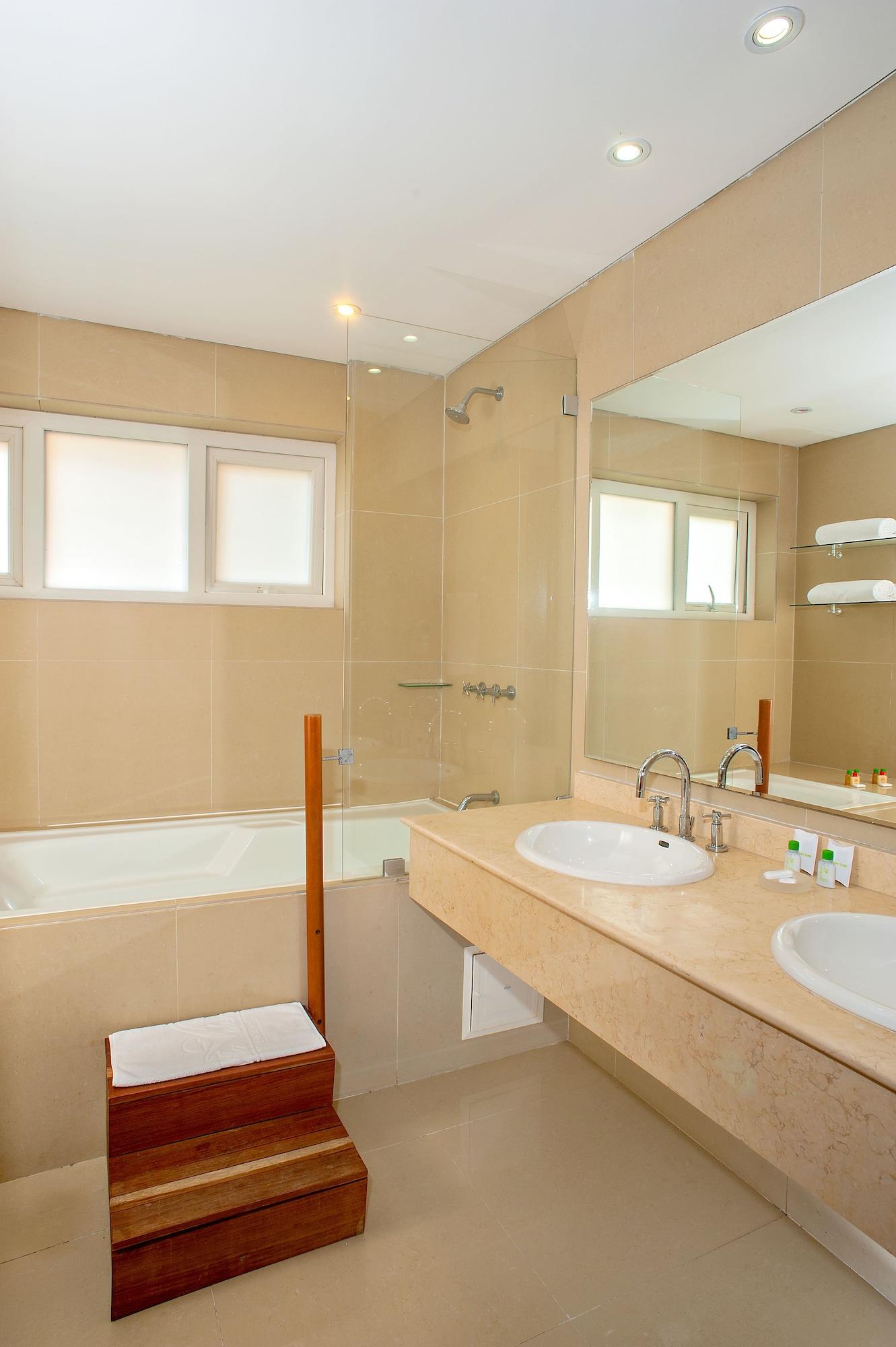 רסטרפו Wyndham Garden Villavicencio Rnt 26993 מראה חיצוני תמונה